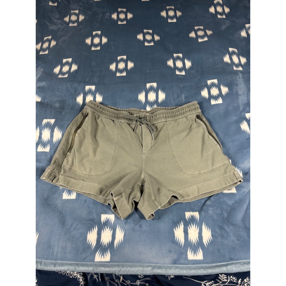 Athleta Farallon Shorts Sage Green Organic Cotton Utility Zipper Pockets Sz M